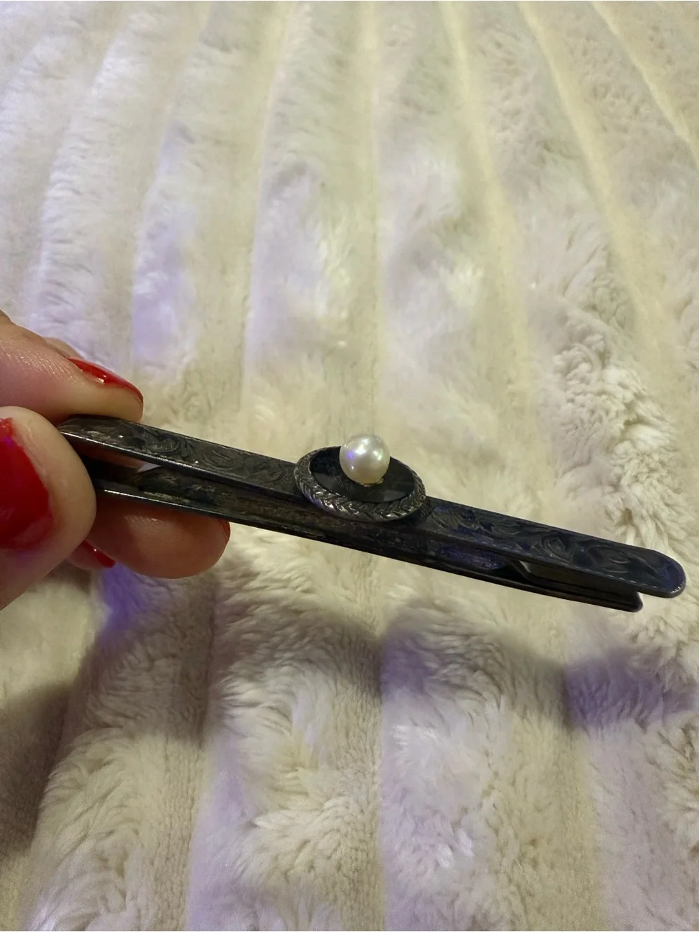 Vintage 950 Silver Engraved Tie Bar Clip w Pearl & Black Onyx Accent